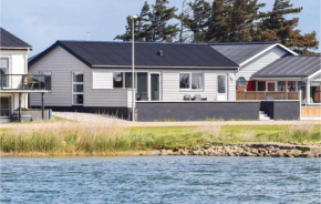 Beautiful Home In Ulfborg With Wifi
